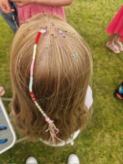 girl with hair braid